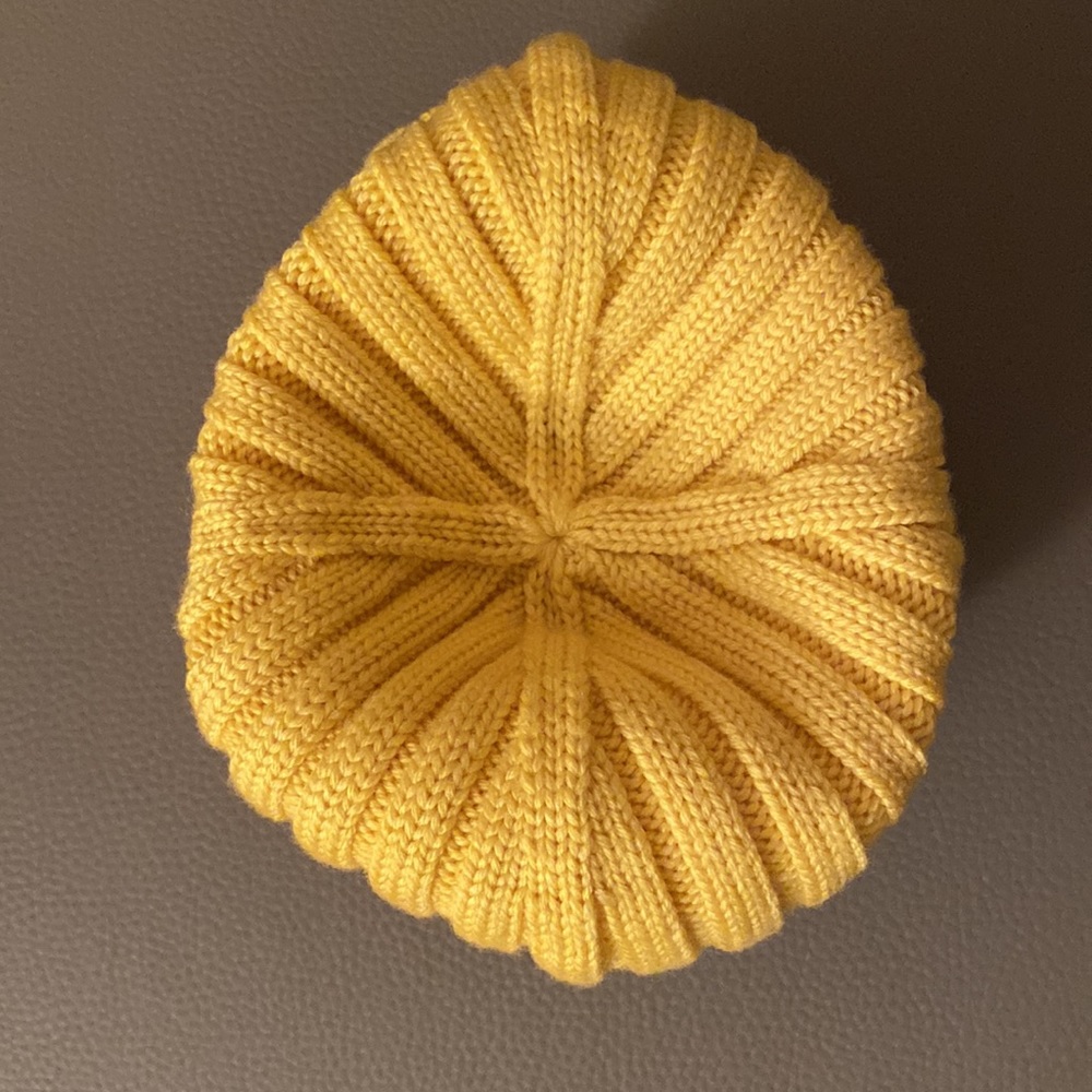 NEW Auth. MONCLER beanie, skull logo wool HAT ONE SZ FITS ALL; UNISEX - Picture 10 of 16